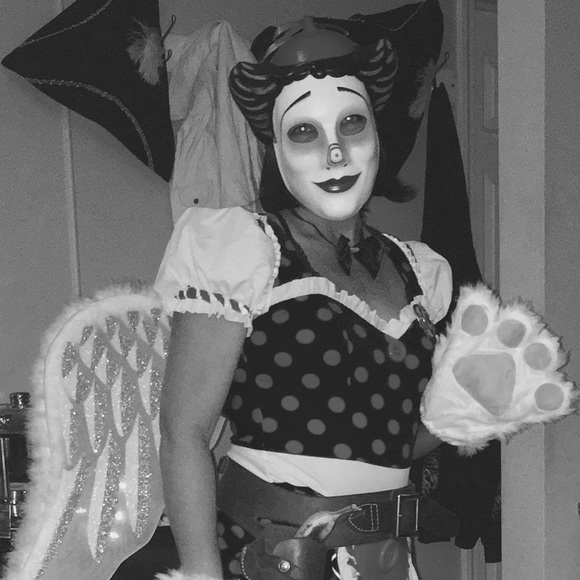 Meet your Posher, Ronda - Picture 1 of 1